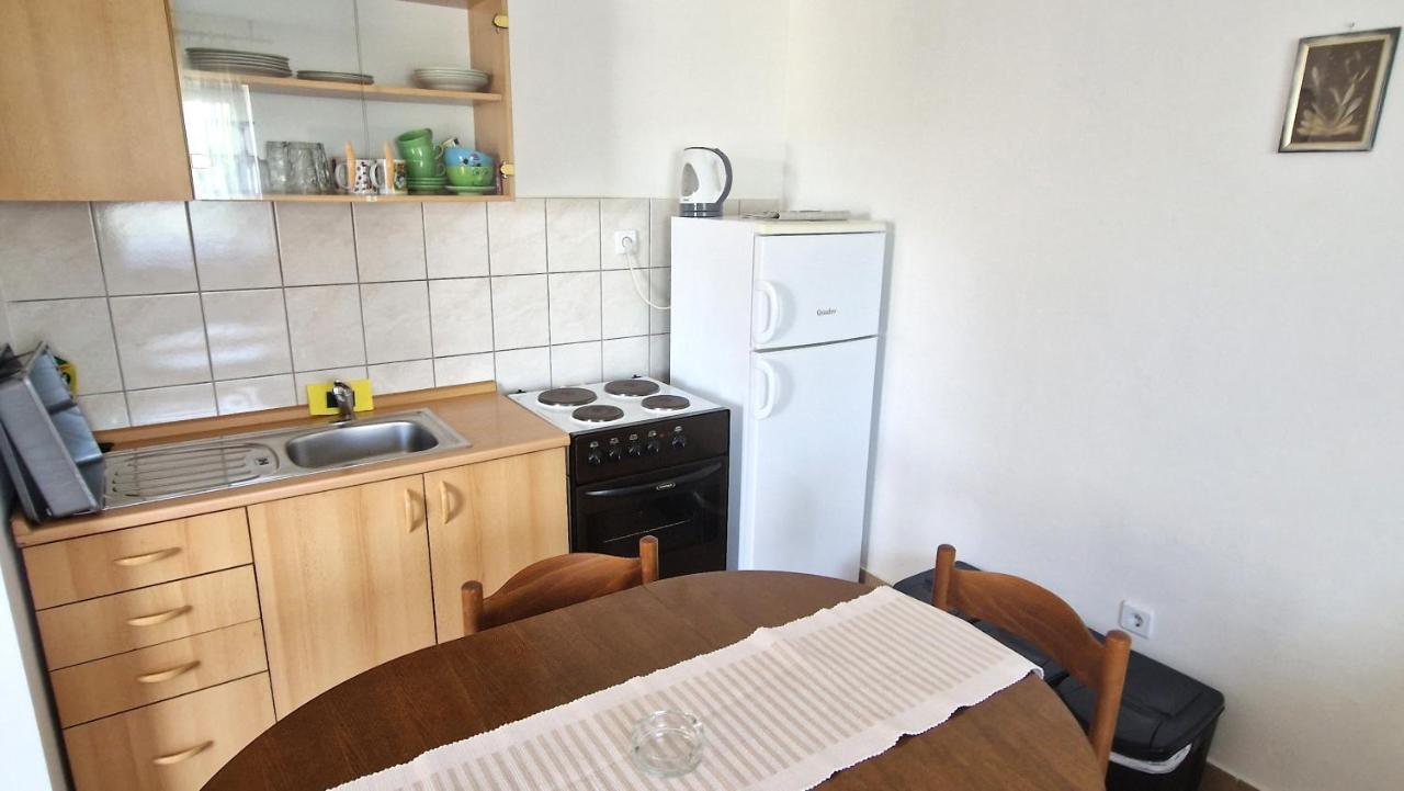 Apartment Hrzina Đảo Krk Ngoại thất bức ảnh