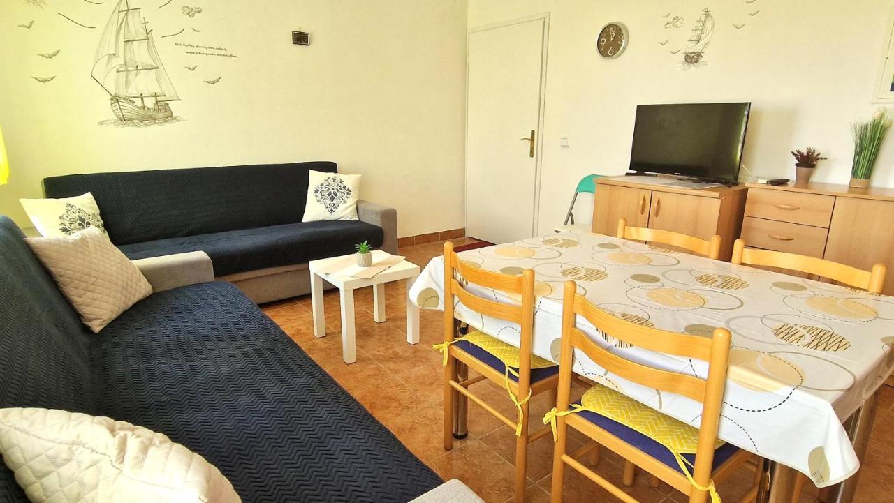 Apartment Hrzina Đảo Krk Ngoại thất bức ảnh