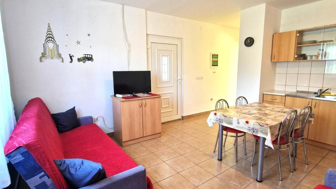 Apartment Hrzina Đảo Krk Ngoại thất bức ảnh