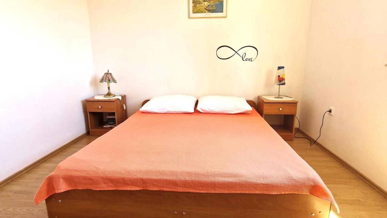 Apartment Hrzina Đảo Krk Ngoại thất bức ảnh